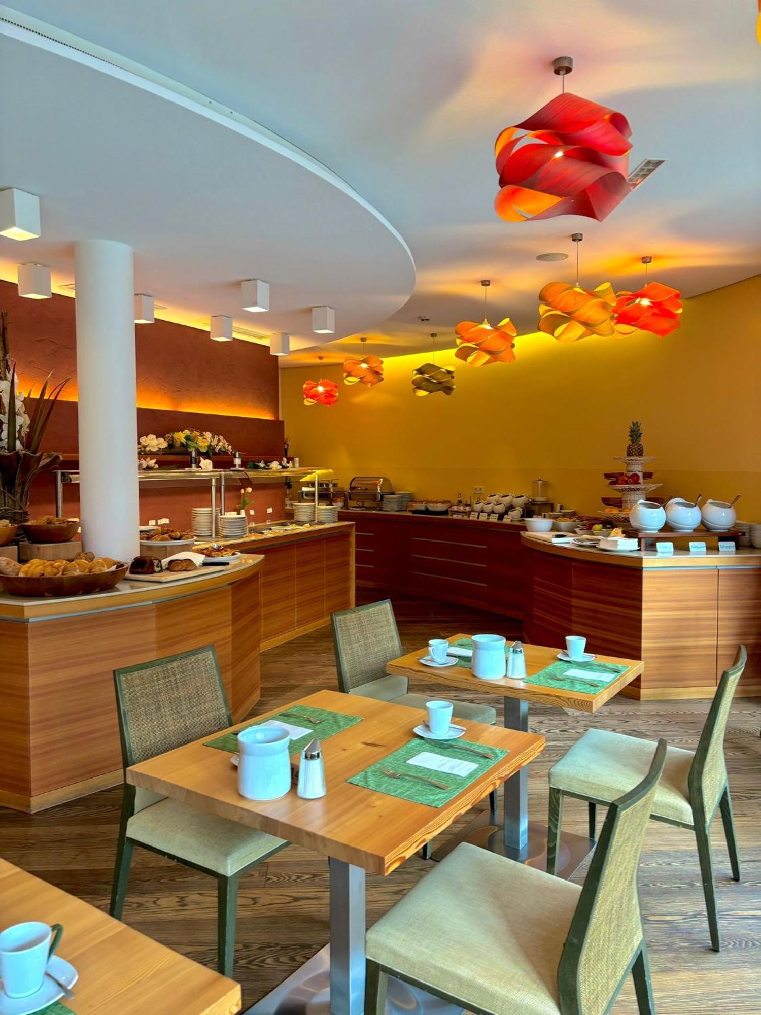 Spa Hotel Zedern Klang Хопфгартен-ин-Деферегген Экстерьер фото