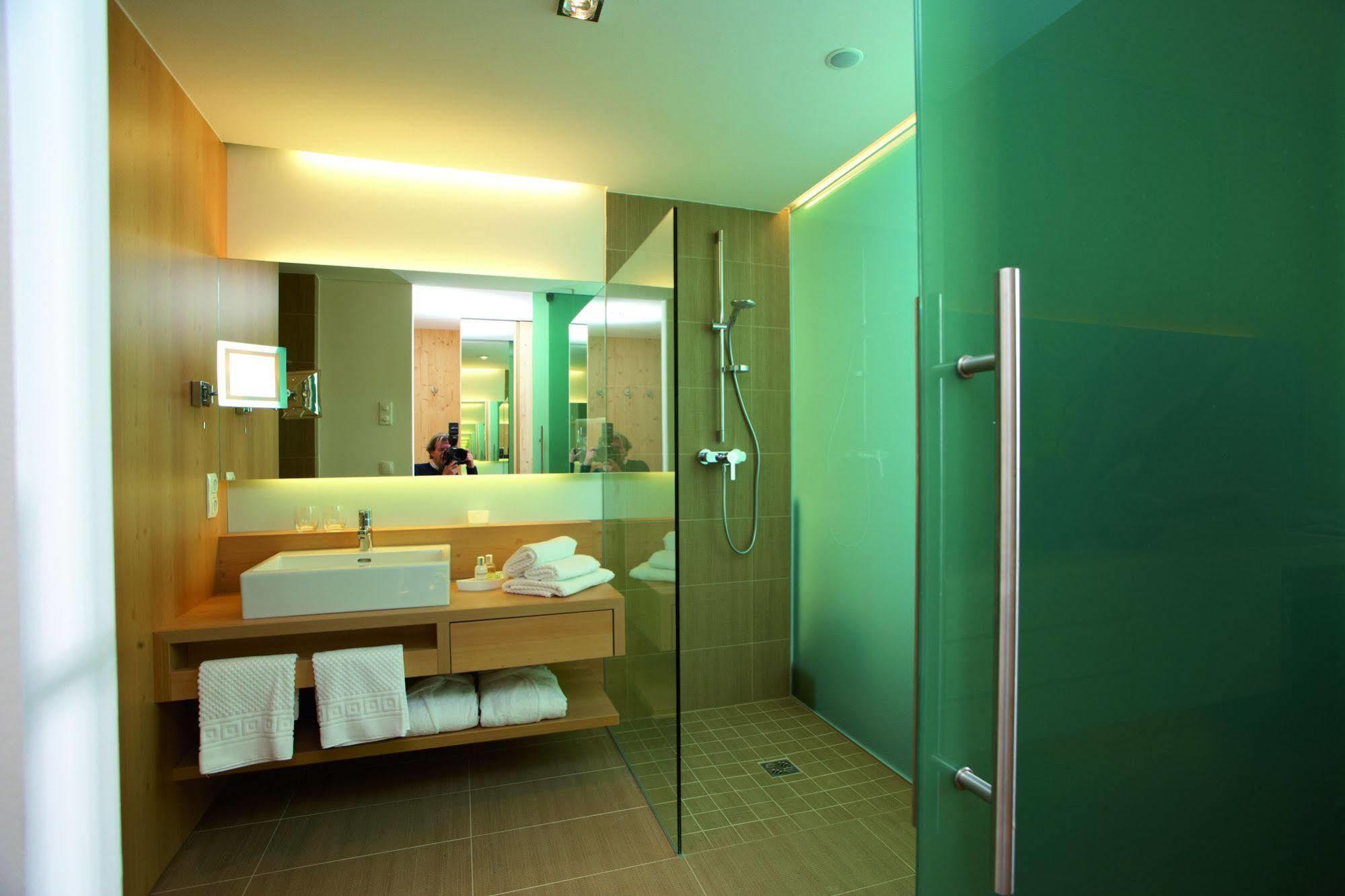 Spa Hotel Zedern Klang Хопфгартен-ин-Деферегген Экстерьер фото